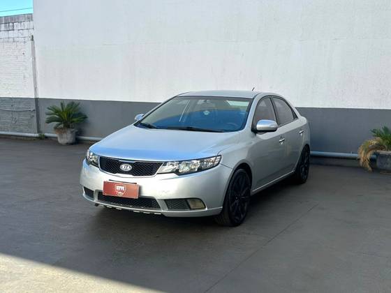 KIA CERATO 1.6 SX2 16V GASOLINA 4P MANUAL